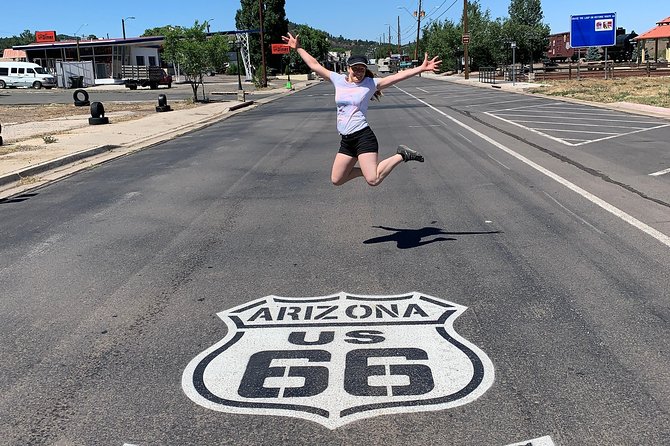 2 Day: Grand Canyon, Antelope Canyon, Horseshoe Bend, Zion Tour - Route 66 between the parks
