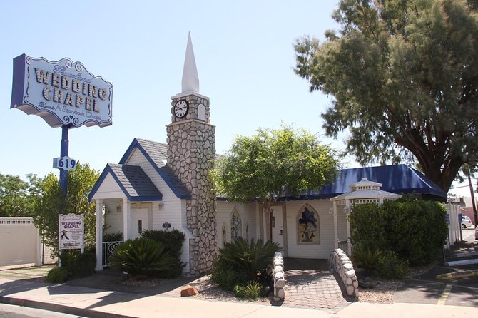 Elvis Themed Wedding or Vow Renewal at Graceland Wedding Chapel - Who will enjoy this best