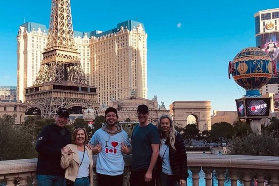 Explore Must-See Spots: Las Vegas Strip Walking Tour - Bellagio’s fountains, gardens and art