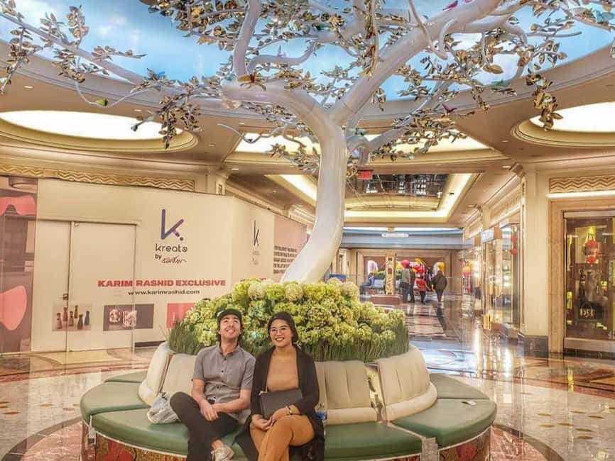 Explore Must-See Spots: Las Vegas Strip Walking Tour - Crystal details and a taste of Italy at Eataly