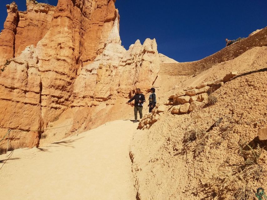 From Las Vegas: Zion and Bryce Canyon Guided Day Tour - Zion by tunnel, canyon road and viewpoints