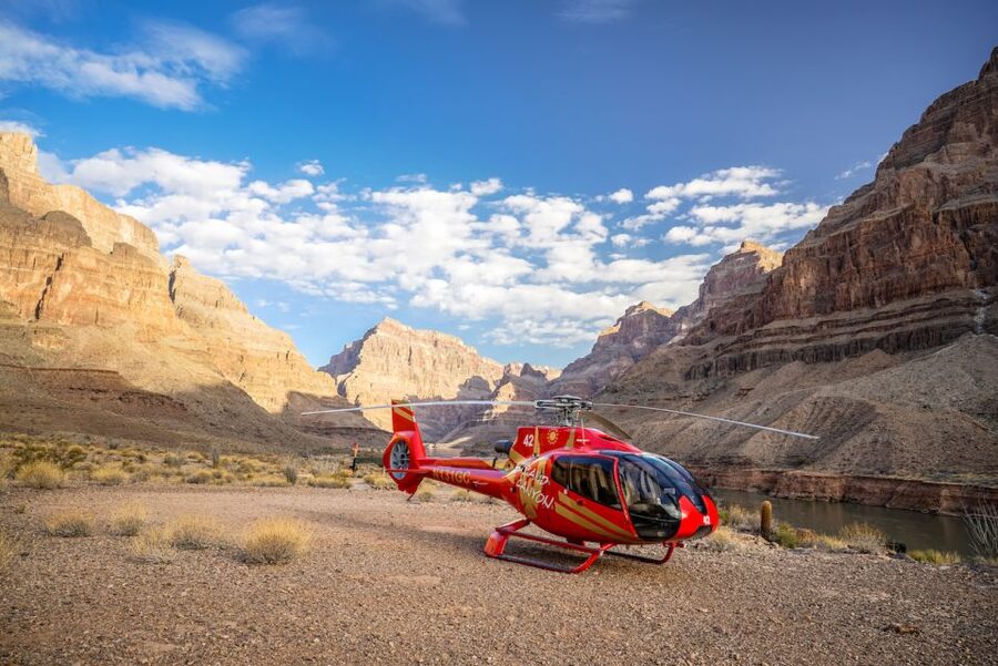 Grand Canyon Helicopter Landing Tour with Vegas Strip - Who will get the most from this flight