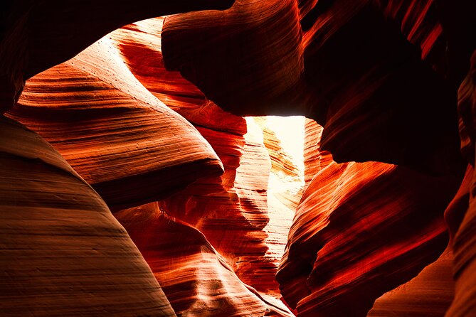Guided Antelope Canyon & Horseshoe Bend Day Tour from Las Vegas - Who should book this day trip?