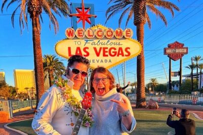Hoover Dam Walk-On-Top Tour w/ Seven Magic Mountains & Vegas Sign