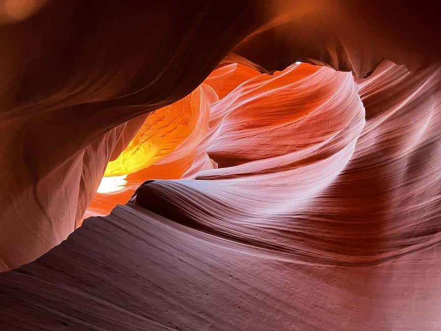 Las Vegas: Antelope Canyon and Horseshoe Bend Day Trip - The long road from Las Vegas to Page