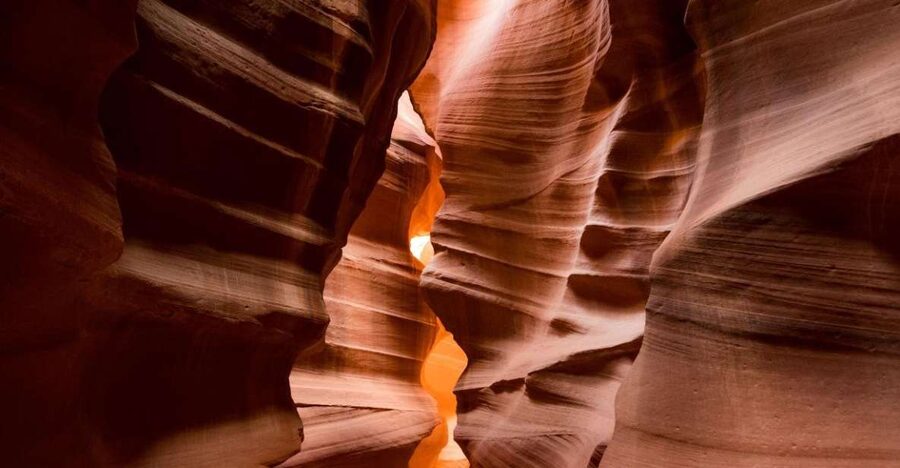 Las Vegas: Antelope Canyon & Horseshoe Bend with Lunch, WiFi - Horseshoe Bend and its high river view