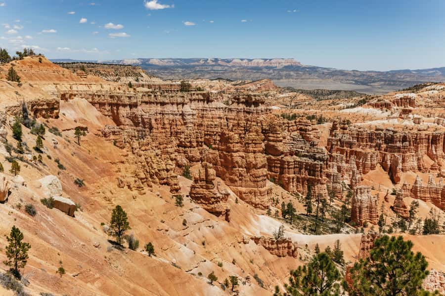 Las Vegas: Bryce and Zion National Parks Tour with Lunch - The guide can make the miles count