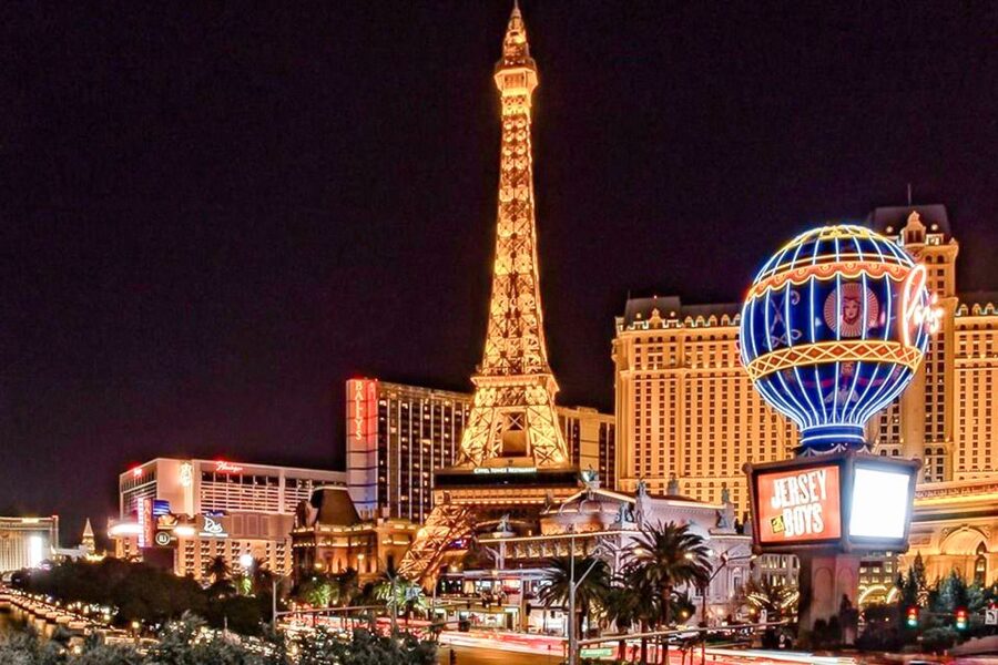Las Vegas: Eiffel Tower Viewing Deck Entrance Ticket - Daylight, Sunset, or After Dark?