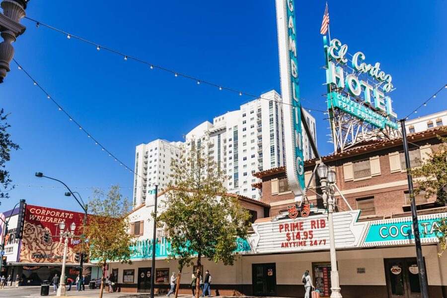 Las Vegas: Fremont Street Walking Tour - What the guide adds beyond the sights