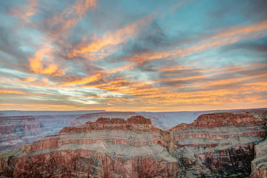 Las Vegas: Grand Canyon West, Hoover Dam & Optional Skywalk - Hoover Dam: a striking change of scale