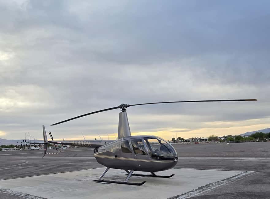 Las Vegas: Helicopter Tour of the Strip with Window Seats - Five minutes on the ground, then up