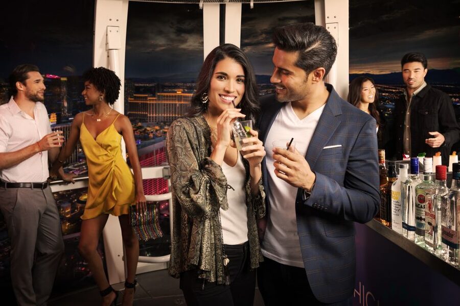 Las Vegas: High Roller Entry Ticket with In-Cabin Open Bar - The Happy Half Hour cabin