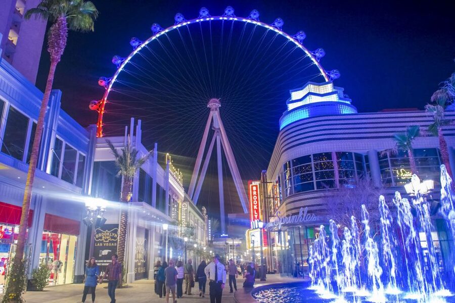 Las Vegas: High Roller Entry Ticket with In-Cabin Open Bar - Should you book the High Roller with open bar?