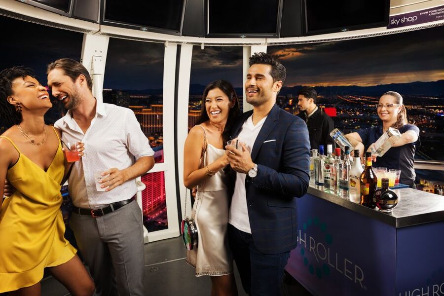 Las Vegas: High Roller Entry Ticket with In-Cabin Open Bar - Choosing between daylight, sunset, and night