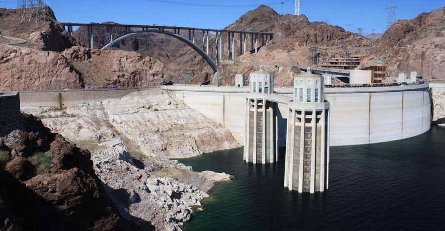 Las Vegas: Hoover Dam Express Tour - Lake Mead on the return route