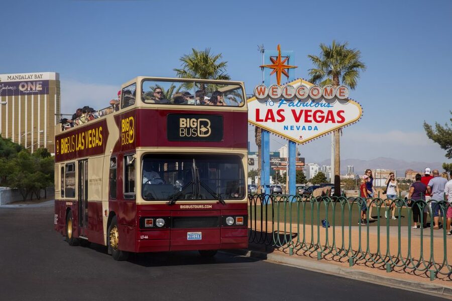 Las Vegas: Hop-on Hop-off Sightseeing Tour by Open-Top Bus - Start at LINQ and choose your pace