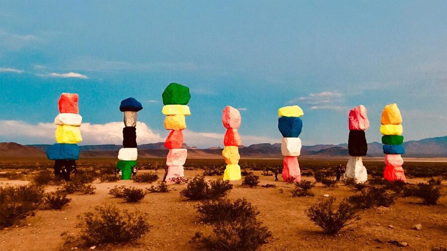 Las Vegas: Mojave, Red Rock Sign and 7 Magic Mountains Tour - What $89 buys you
