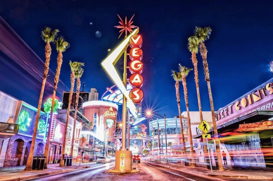 Las Vegas: Night City Tour with Hotel Pickup - What $106 buys you