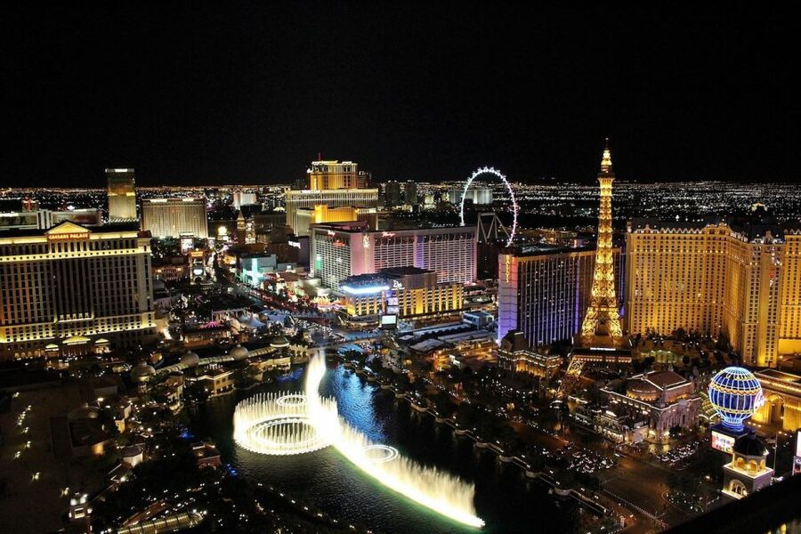 Las Vegas: Night Helicopter Flight over Las Vegas Strip - Is $124 good value for 10 minutes?