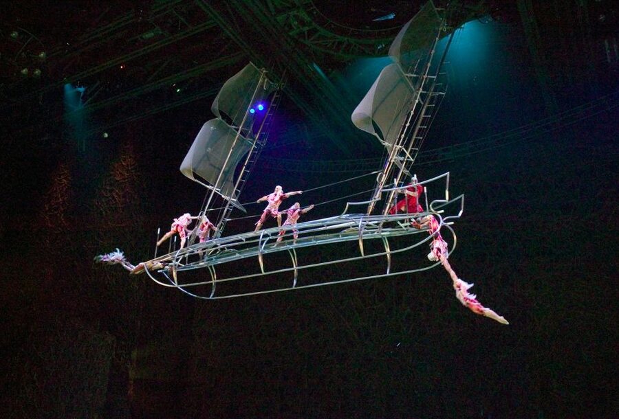 Las Vegas: “O” by Cirque du Soleil at Bellagio - What makes O worth considering