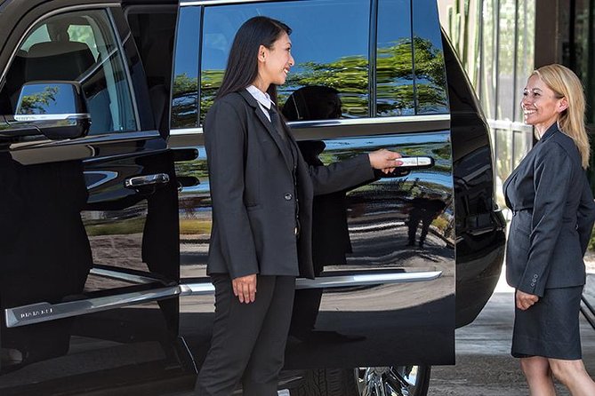 Las Vegas Private Airport Roundtrip Transfer - The essentials at a glance