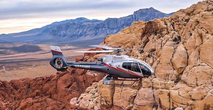 Las Vegas: Red Rock Canyon Helicopter Landing Tour - From Strip terminal to red-rock country