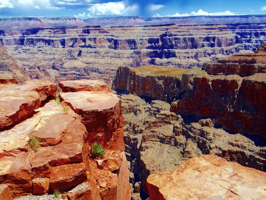 Las Vegas: Small Group Grand Canyon Skywalk, Hoover Dam Tour - Picnic lunch and Guano Point