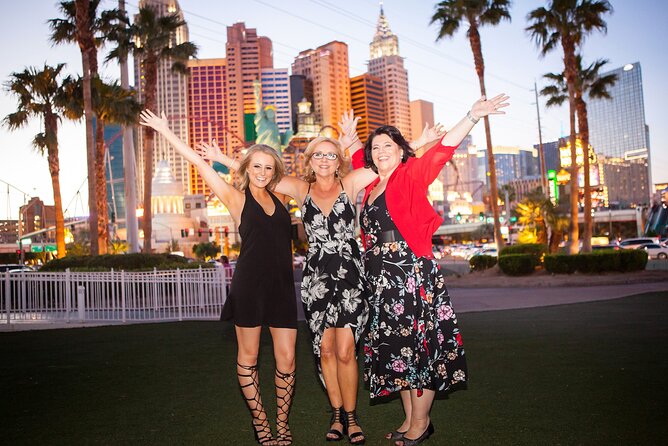 Las Vegas Strip by Super Stretch Limo with Personal Photographer - How the photographer shapes the evening