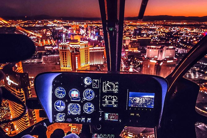 Las Vegas Strip Helicopter Night Flight - The short flight, landmark by landmark