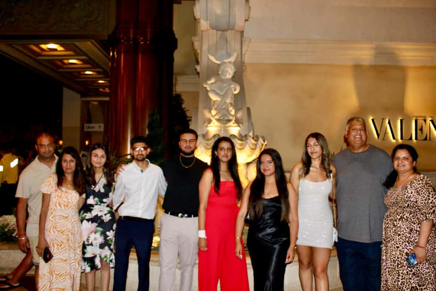 Las Vegas Strip Limo Tour with Champagne and Photos - Champagne, props, and an all-ages setup