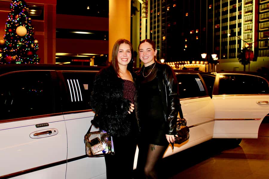 Las Vegas Strip Limo Tour with Champagne and Photos - Does $549 make sense for your group?