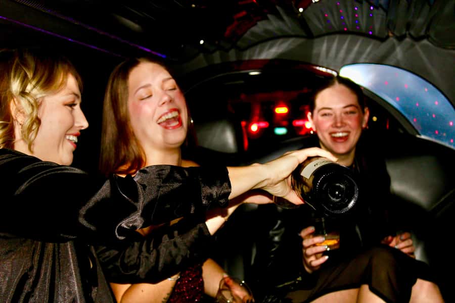 Las Vegas Strip Limo Tour with Champagne and Photos - Who will get the most from this limo tour?