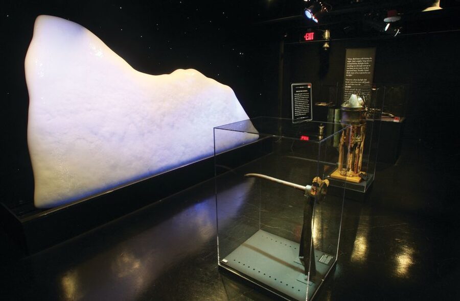 Las Vegas: Titanic Artifact Exhibition at the Luxor Hotel - Let the artifacts tell the harder story