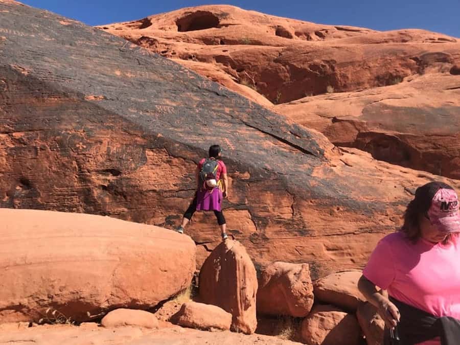 Las Vegas: Valley of Fire Half-Day Guided Hike with Pickup - A quick escape from the Las Vegas Strip