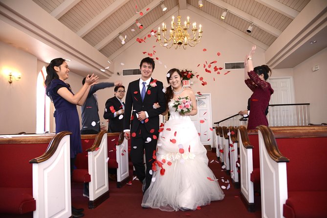 Las Vegas Wedding at A Special Memory Wedding Chapel - The ride sets the tone, with a few caveats