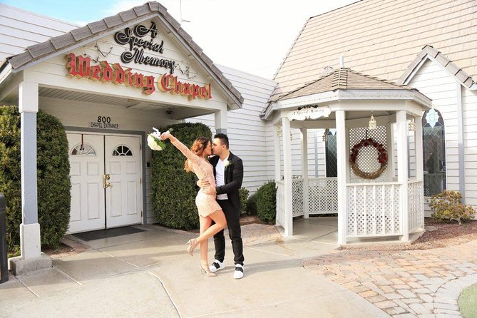 Las Vegas Wedding at A Special Memory Wedding Chapel - What the price really covers