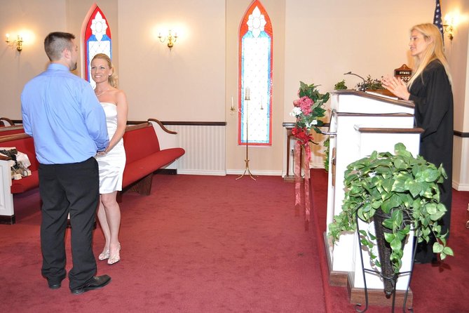 Las Vegas Wedding at A Special Memory Wedding Chapel - Getting legally married, or renewing your vows