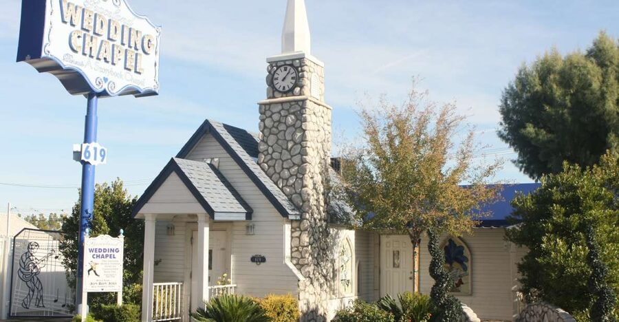 Las Vegas: Wedding or Vow Renewal at Graceland Chapel - Photos, video, and a livestream