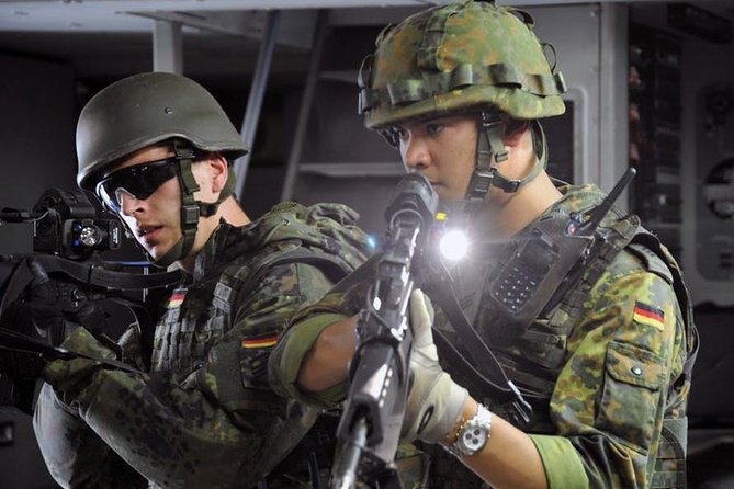 Machine Gun Experience in Las Vegas - Inside the range: a short, closely guided session