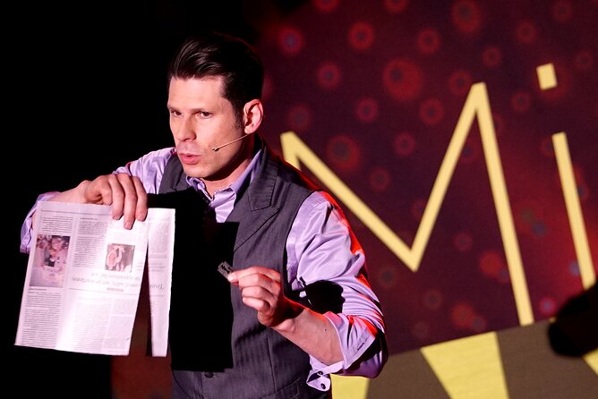 Mike Hammer Comedy Magic Show at the Four Queens Hotel - A Fremont Street show with a close-up feel
