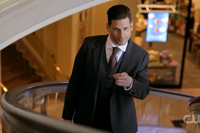 Mike Hammer Comedy Magic Show at the Four Queens Hotel - What the 70-minute performance feels like