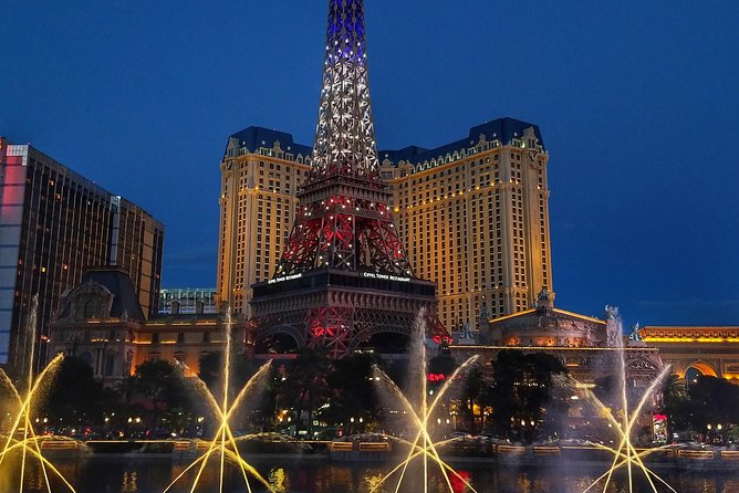 Must-See Spots Vegas Strip Walking Tour - Bellagio’s plants, glass, and chocolate fountain