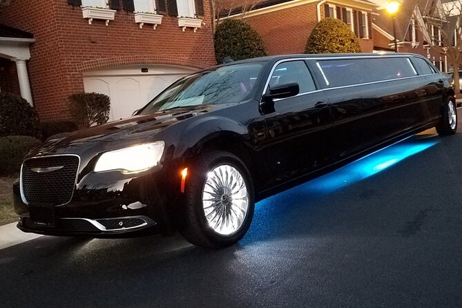Private Arrival Transfer: From LAS Airport by SUV or Luxury Limo - Picking the right vehicle for your party