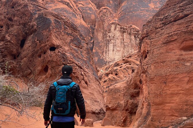 Private Valley of Fire Hiking and Sightseeing Adventure - Dressing for a desert hike
