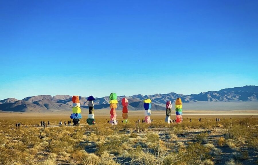 Red Rock Canyon Sign& Seven Magic Mountains Tour - The key points before you book