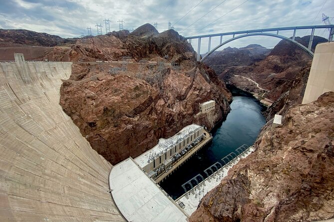 Small Group Hoover Dam: From Above, On Top and Below Tour - Who will get the most from this outing