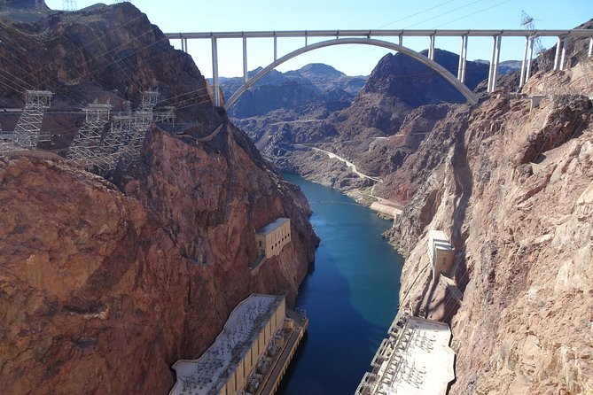 Small Group Hoover Dam, Lake Mead and Boulder City Tour - Lake Mead’s broad desert view