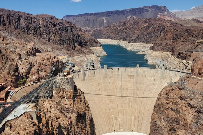 Small Group Hoover Dam, Lake Mead and Boulder City Tour - What the guide adds to the ride